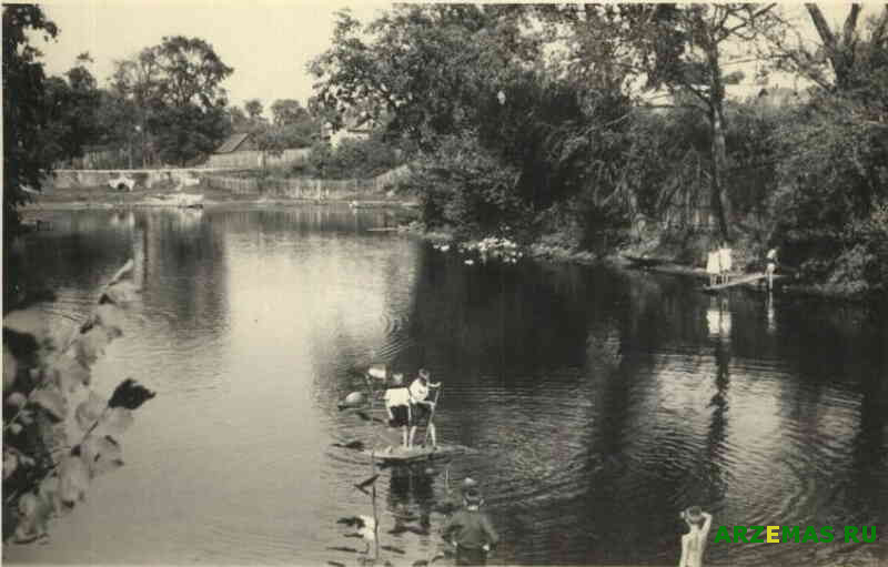Автор фото – А М  Шагина, 1968 год.  Сорокинский пруд (г Арзамас)